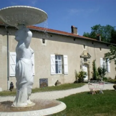 Le Chateau De Mouzay Holiday home