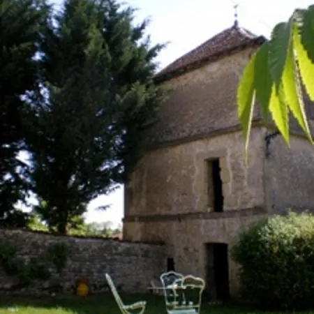 Le Chateau De Mouzay Holiday home